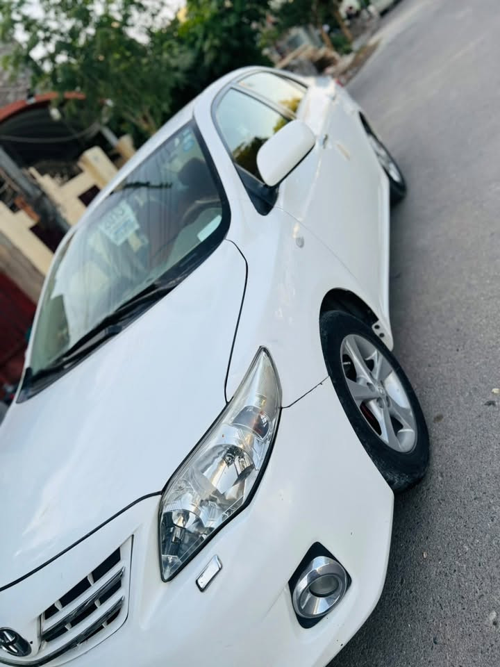 کرۆلای ٢٠١٣مەکینە گەورە ٩٨هەزار رۆشتوە سەیارەیەکی تابلیت پاک و جوان مشتەریت تیل بکە ***********

