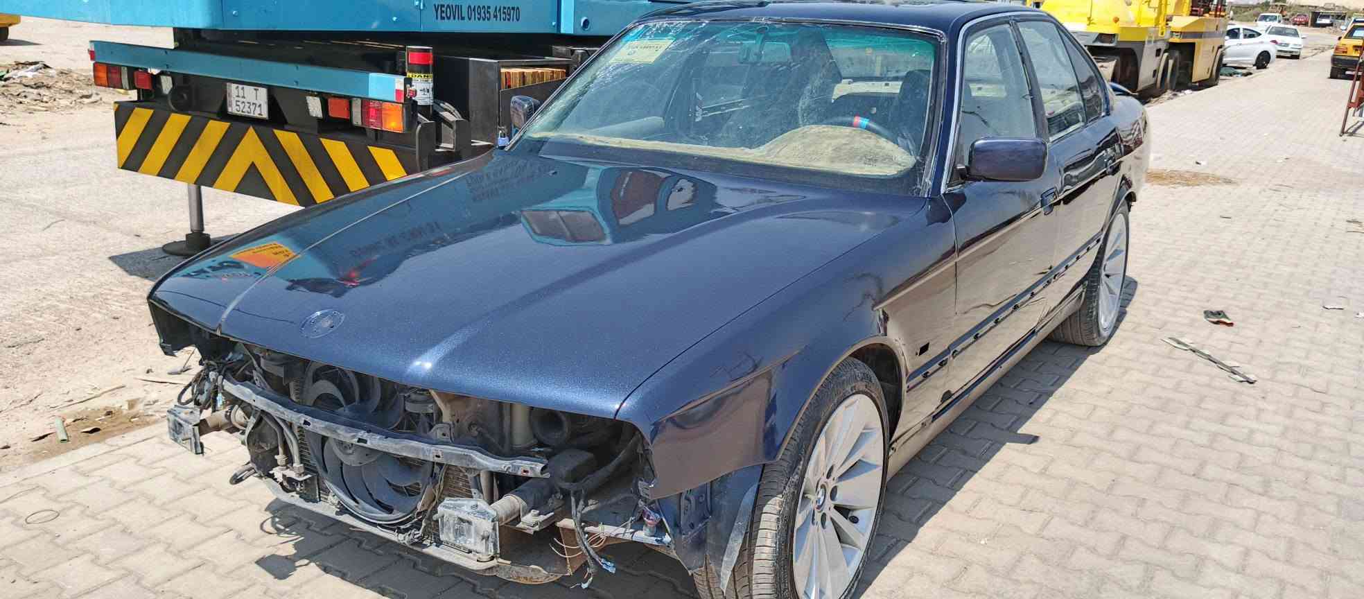 السلام عليكم ورحمه الله
للبيع بسعر مناسب جدا بي ام حجم 525مفتوح كير مكينة كفاله موديل 90 رقم بغداد سنويه جديده والتحويل مباشر بجم عريض  لايت زنون صدر امامي جديد خلفي يحتاج تصليح تبريد شغال فتحه سلايت شغاله تحتاج تشد غراضه على ايدك كشنات تفصال ويل 18رياضي السعر 33 ورقة للاتصال سعد ***********واتساب خاص موجود المكان كوت مركز المدينة
