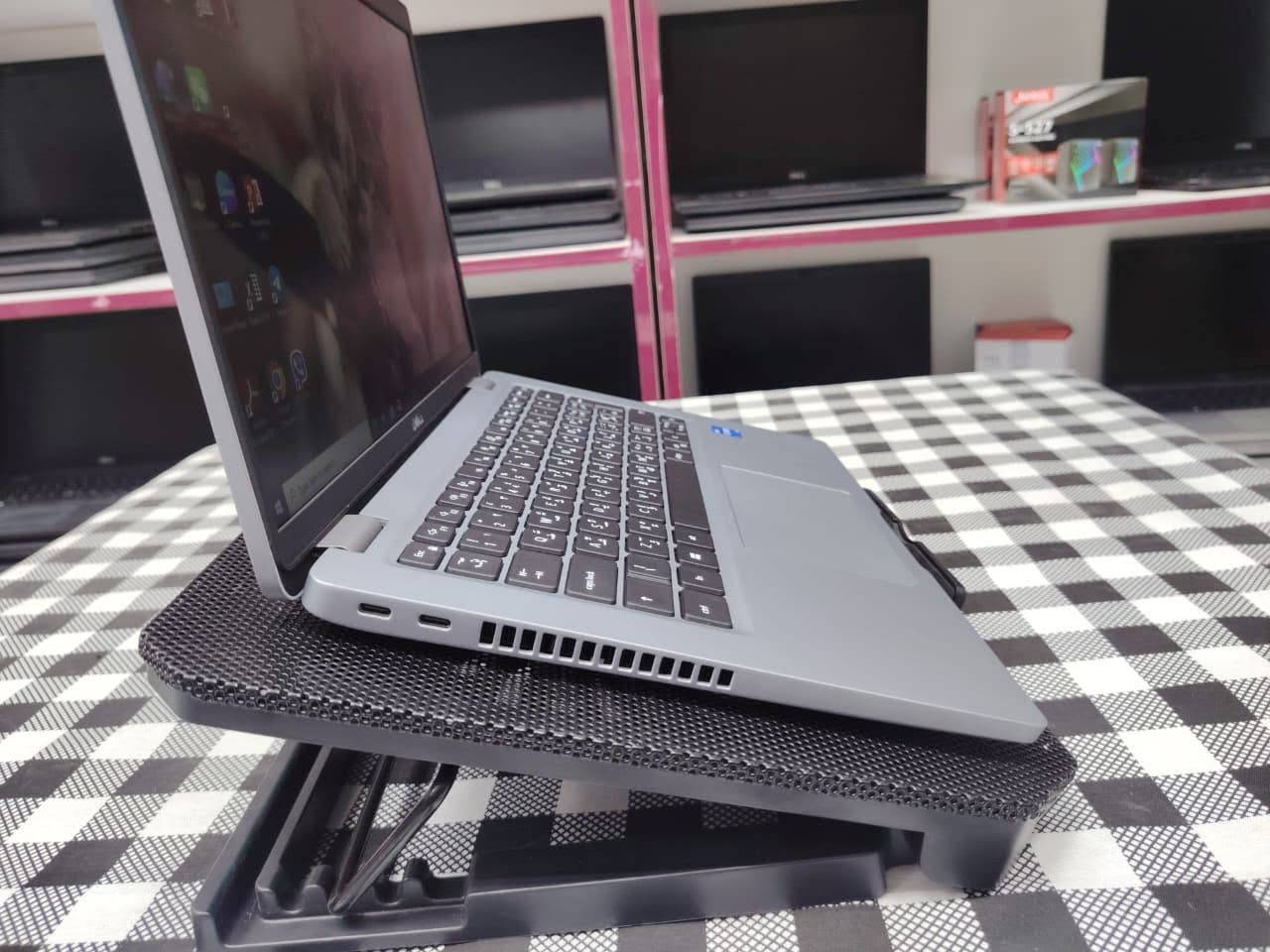 Dell Vostro 7500
Core i7 - 10 H
16 gb DDR4 
512 SSD M.2 HARD 2*256
8 GB Intel UHD GRAPHICS
4 GB Nvidia Geforce GTX 1650 ti
15.6 fhd 1920*1080
السعر 725 الف 
***********
