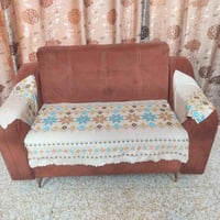 تخم • ١٠ مقاعد • صوفا