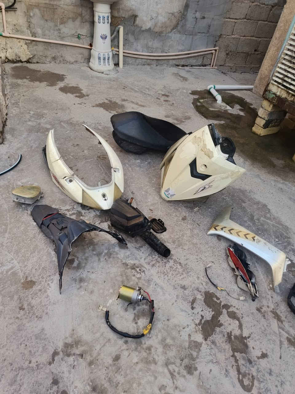 غراض ماكس fs  صيني
سلف جديد شغال وكفرات
وكشن شلعه ابيع ب٢٠ بس الصلف يبيعو ب٢٠
وكشن جديد
مكان فلوجه
