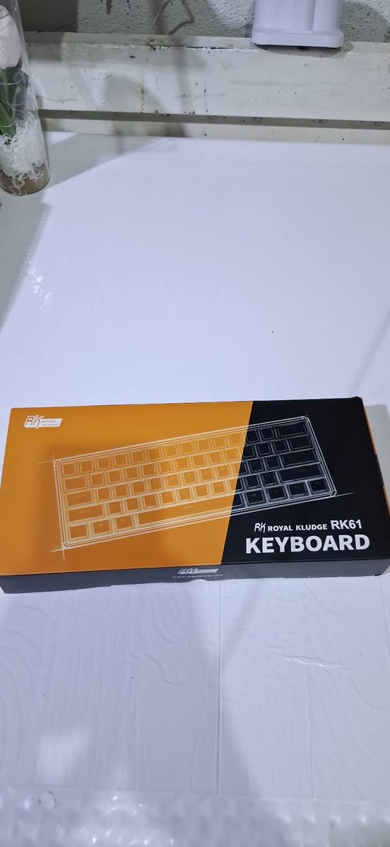 ​كيبورد الميكانيكي Royal Kludge RK61 ⌨️🔥
يدعم 3 وضعيات اتصال (وايرلس، بلوتوث، ودنجل).
الملحقات كاملة، ويجي وياها سيت أزرار (Keycaps) إضافي بلون مختلف لتغيير الشكل على ذوقك!
​للطلب أو الاستفسار مراسلة الصفحة أو التواصل:
​واتساب: ***********
