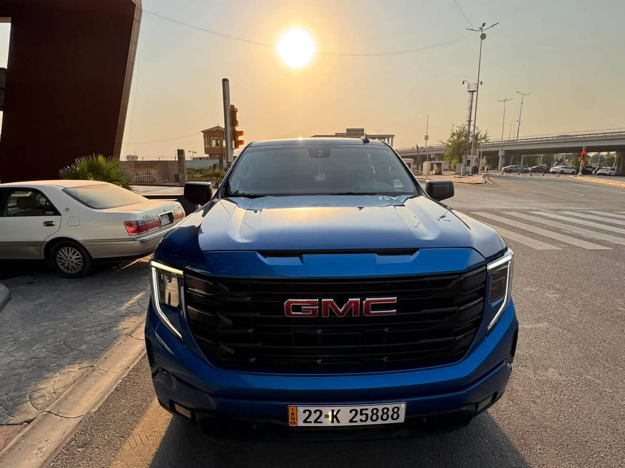 جمسي سيرا 2024 الفيشن
رقم اربيل مميز
لون ازرك مميز
محرك V8 5300
مواصفات
داخل شكل الجديد
شاشه كبيره
بصمه تشغيل
صمة ابواب
تشغيل عن بعد
باب طويل المرغوب
اوتو ستارت
شاحن واير ليس
لايت لد زنون
روجكتر زنون
شاشه كاميرا

الحادث مرفق ويه صور مكينه بلادي كبس مابيها اي دواخل 
صور الحادث بالمنشور

ماشية 53 الف كيلو 
السعر 380 قابل للتفاوض

***********
