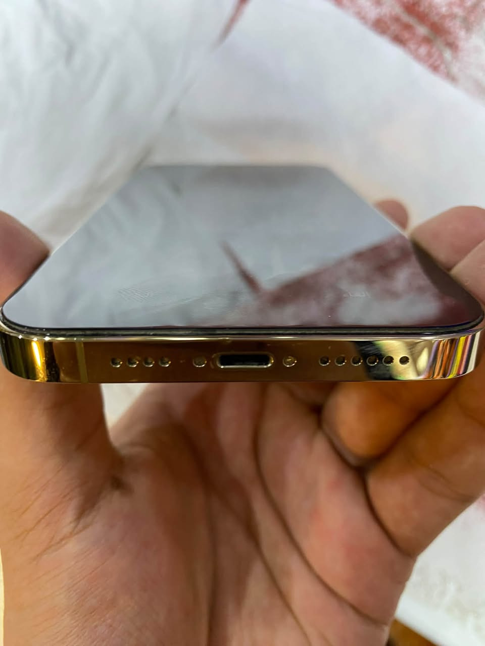 سلام عليكم اخوان 
آيفون 13pro max للبيع 
السعر 700 ألف وبي مجال 
المكان ذي قار سوق الشيوخ 
رقم الهاتف ***********
