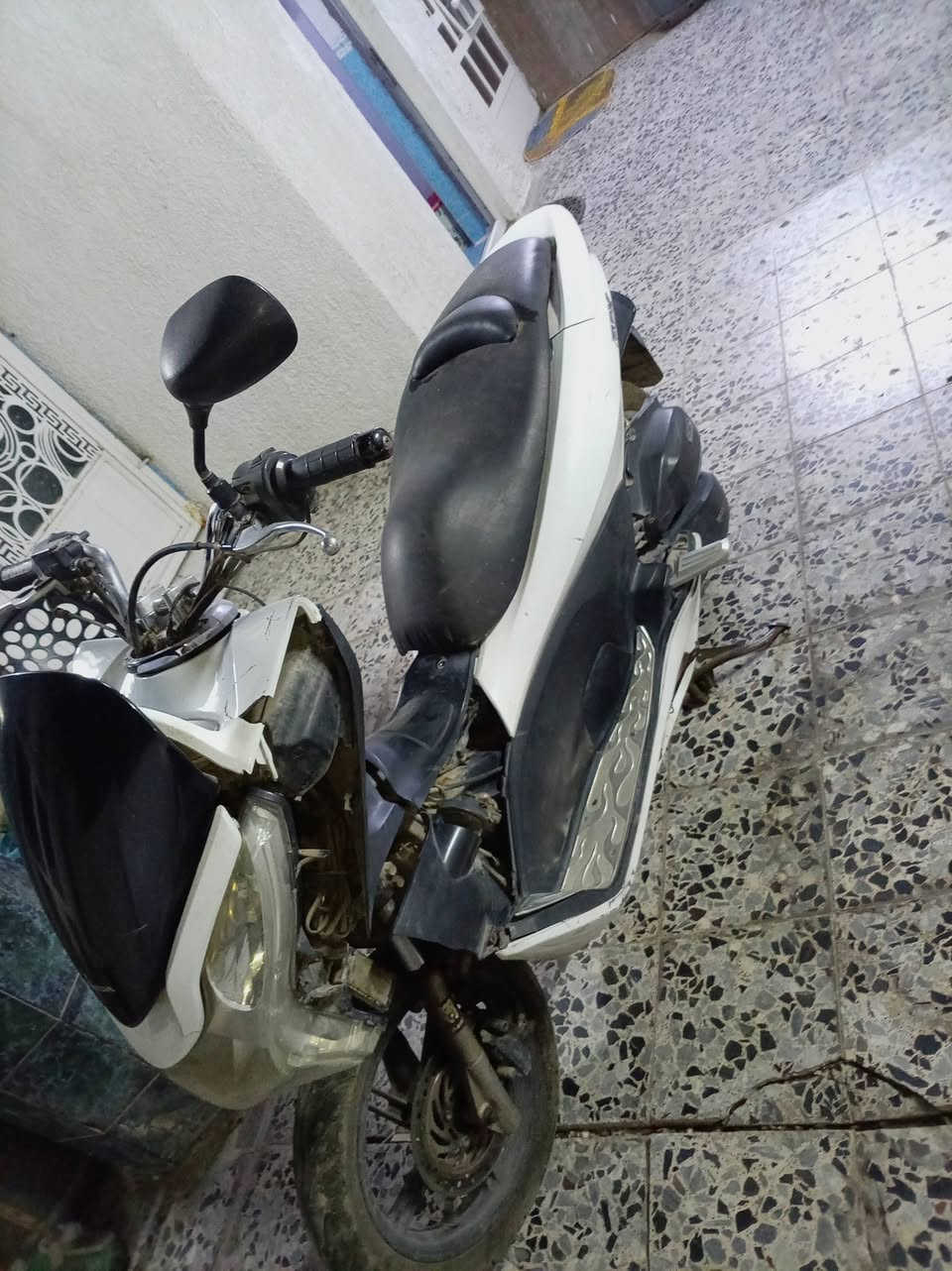 دراجة PSX مكينة بلادي الجيل الأول عوج خفيف بالماشه المكان غزاليه شارع الضغط السعر 950  الرقم ***********
