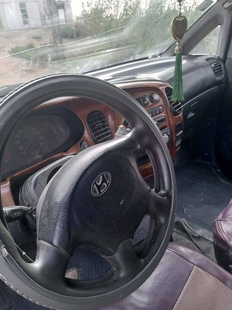 استاركس موديل 2000 جاهزة من كلشي سنوية ساقطة ب2024 وضايعة وبيها اخبار السيارة صاعدة هزه راعيها موجود بالناصرية 

مكانها ذي قار سوق الشيوخ 

السعر 24 وبيها مجال بسيط 

***********
