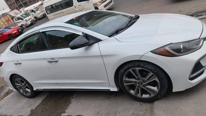 السلام عليكم النترا وارد امريكي رقم انبار سنويه بسمي جديده  موديل 2018 حادث موضح بل صور  مكينه تنقص مكاني بغداد حي الاعلام تقاطع درويش  السعر 95 اتصل عل رقم ***********
