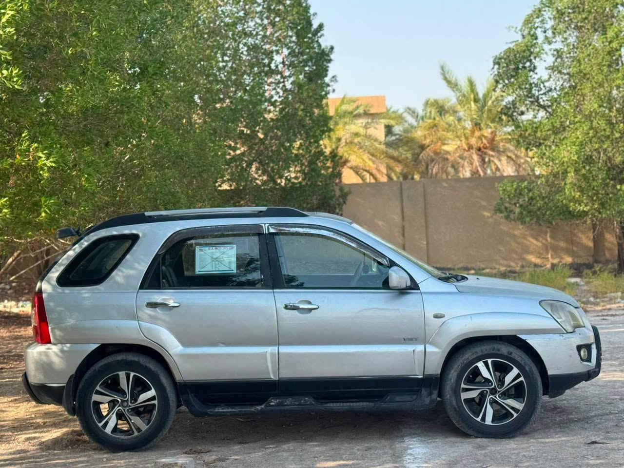 سبورتج 2010 خليجي رقم بغداد دولي الجديد مكينة 2000 دووووش ضررها باب الصدر والباب الخلفي والبنيد صبغ اثر جراد  مكفولة لغود شواصي تكم قمارة حوض مواصفاتها شاشة كامرة حساسات فتحة بالسقف سلايت كشنات جلد تبريد عاطلة دكمة التشغيل السيارة جاهزة مكينة كير حدادية تخم تاير باتري السعر 73 مابيع تقسيط ولامراوس ***********//////*********** المحمودية, بابل
