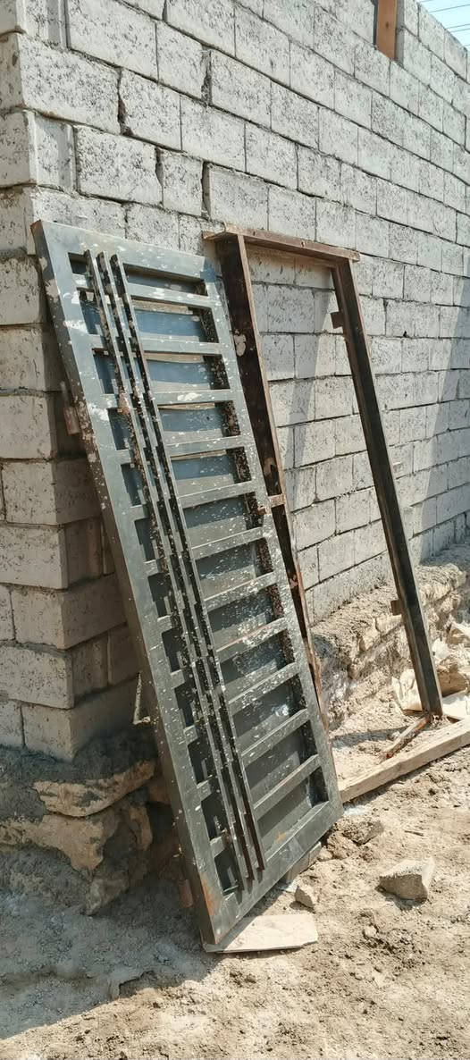 سلام عليكم غراض البيع كلمن وسعره اليريد يجي خاص
