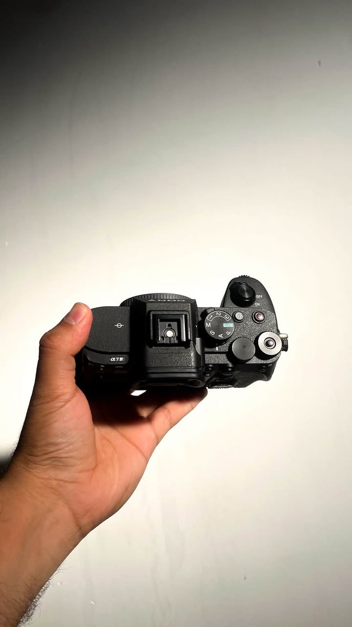 Sony a7 iv
بدي فقط ونظافة ١٠٠٪؜ شرط الفحص والضمان

ملحقات الشركة كاملة مع بطارية اصلية وشاحنة

شتر ٧ كي مثل ما موضح بالصورة👇🏻

للاستفسار راسلني او اتصل ***********

