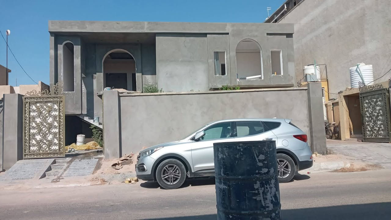 سلام عليكم خلفه واحهات شقل درجه اولى شرط فوم تقطيع شقل حديثه ولابخ داخل ومخمر والتزام بل عمل متفرق حالين مكاني الزبير هاذه رقمي للتواصل ***********

نص مكتوب في الصور:
- 13/09/2026 12:51 POCO C65
- 13/09/2026 10:30 POCO C65
- 30/06/2026 12:25 POCO C65