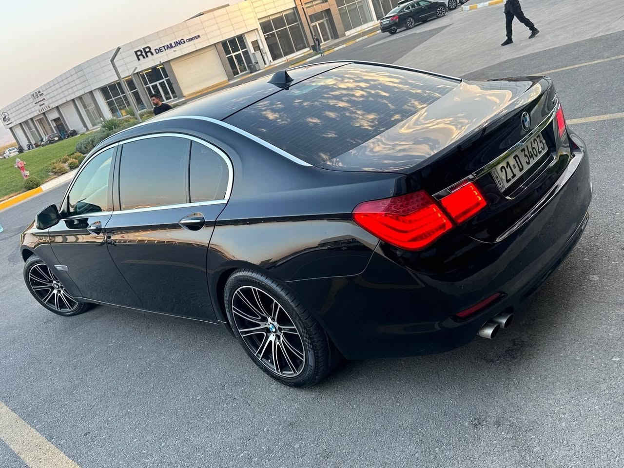 Bmw 730
موديل ٢٠١١
خليجي وكاله العروش
السياره مكفوله من كلشي ومابيهة اي نقص وجديد مسويلهة سيرفس عام التراي مالتهة مال سياره زيرو وانطيهة بشرط ترايك للبصره
المواصفات =

شاشه جبيره
تعرض كار بلاي ويوتيوب
تبريد مركزي
ثلاجة
تبريد مكان الاكواب
٥ بردات
صندوق شفط
لايت داينمك
سلايد جبير
محرك n52 المرغوب
فول  مواصفاتهة واهل الخبره يعرفون شنو بعد بيهة مواصفات
السعر ١٩٥ ورقه
للاستفسار ***********
