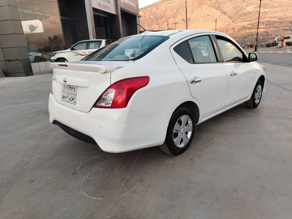 نیسان لاکسمی بای 2020 بێ سبوغ گێڕومەکینە تەحویل غرامــە بەشەرت
تــەزرەی هەیە لەگەڵ دەرگایەکی ســاردەکوتە
چــوارتایەی نوێ سەیارەکە بەعــام جوانە
دەعــامــی بــۆ دەعــامــی بــەشــەرتــە

***********

*********** سوران, أربيل
