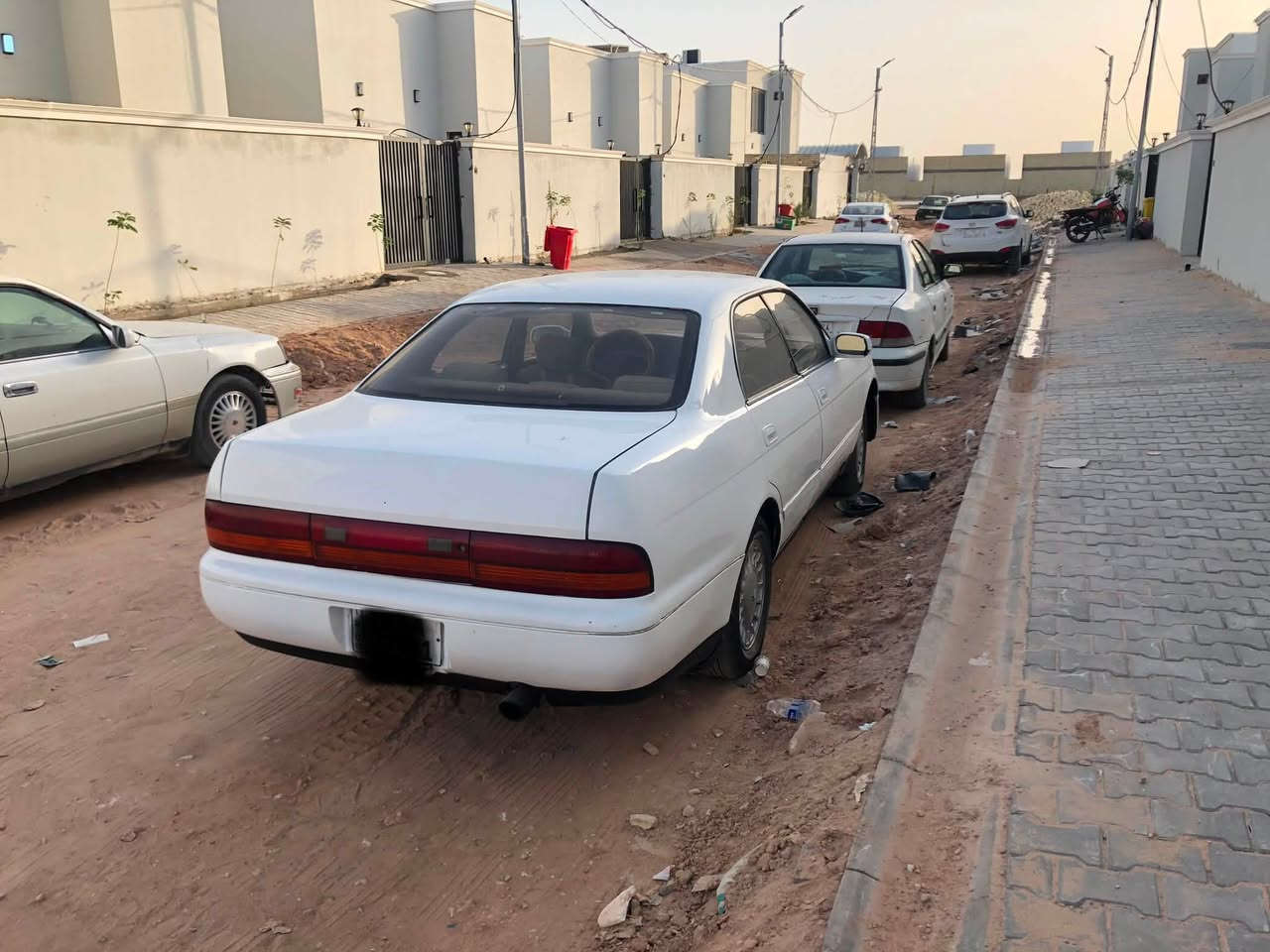 سلام عليكم بطة متصل مديل ٩٢ مصبوغة عام بيها شويه خياسات تخم تاير جديد تبريد ثلج رقم نجف انگليزي راعيها نجف گير مكينه بحاله جيدة حدادية جديدة مكفولة من الگص ونقل جثة 
واتساب***********
