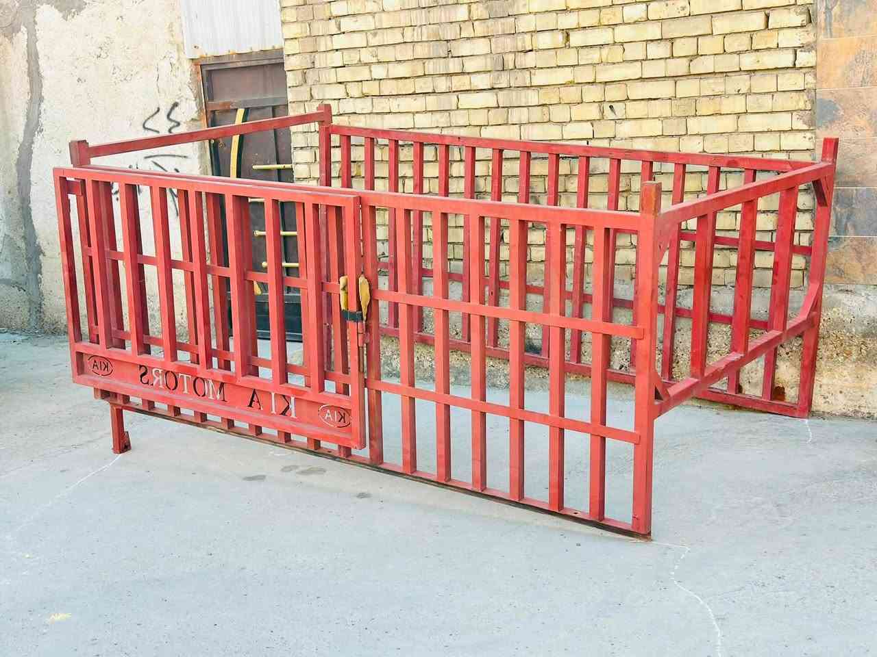 السلام عليكم
محجر كيا نثيه عموشه للبيع مكاني بغداد 
السعر 300 للاستفسار ***********
