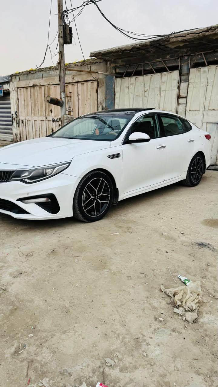 السلام عليكم
اوبتما 2019 خليجي السيارة فول مواصفات مكانها الديوانية سعرها 157 وبيها مجال رقم صاحب السيارة مكلف بلنشر  ‭***********‬
