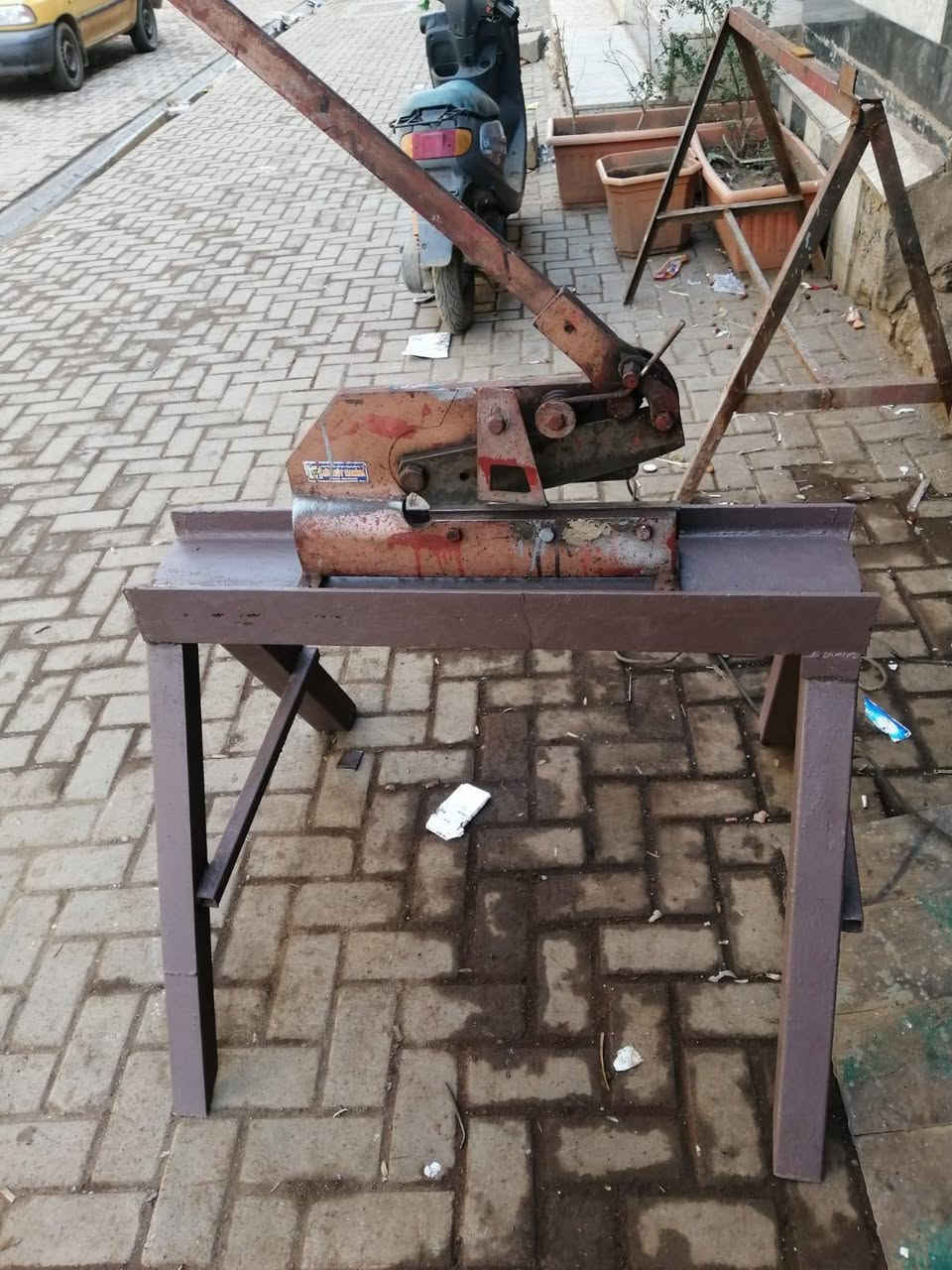 السلام عليكم 
بنج بليت مع التزكا السعر ١٢٠ ألف 
كور مع براين عدد ٢ السعر ٢٠٠ ألف 
مكاني بغداد شارع الكفاح 
***********
