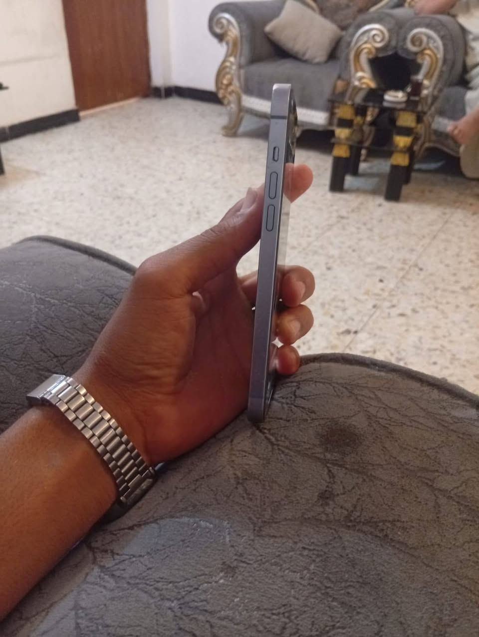 ايفون 14 بلاس • ١٢٨ • بطارية ٨٤٪