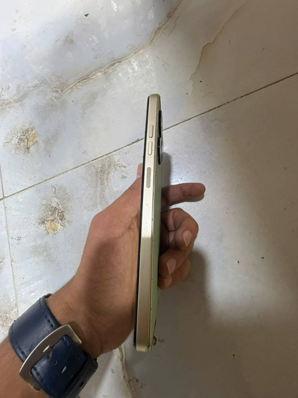 تكنو سبارك كو 2024
ذاكره 64
مبدل شاشه فقط كلشي شغال
بي عواج بل شاصي كلش بسيط 
سعره 50 الف اكو توصيل
***********
