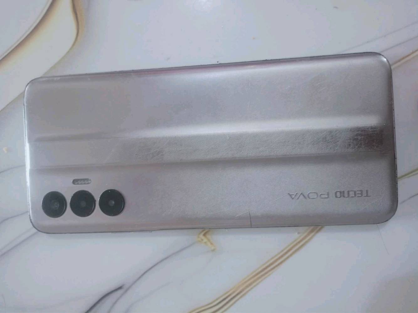 TECnOPOVA3بطاريه 7000 امبدل شاشه ولا كسر الكسر بلزگه السعر125،000الف دينار