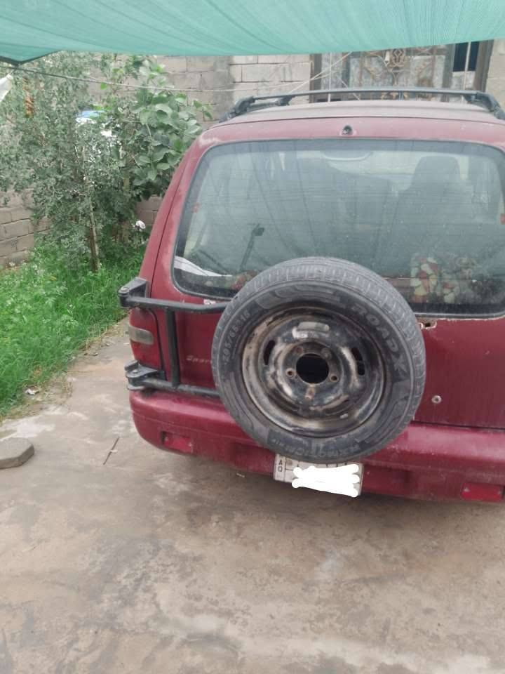 كيا سبورتج للبيع او مراوس  كير ومحرك ونجي اربعة خير من الله شاصي نضيف جام شغال باتري جديد رقم بصرة بس ماندل صاحبة ابيع كوم حديد ، السعر 20 وبيهه مجال السيارة موجودة بالبصرة لتواصل 
***********
***********
