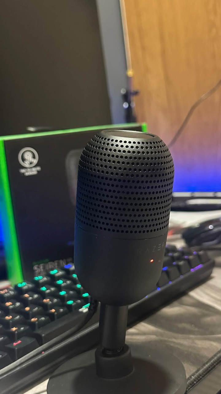 مايكروفون ريزر Seiren V3 Mini • مستعمل شهر • بلا توصيل