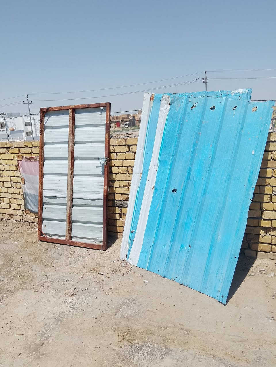 وجاهيه عوزه بيبان وقواطع معاكس وجنكوات 3وشخاط حديد وبلاويدات مكاني بشطره ***********
