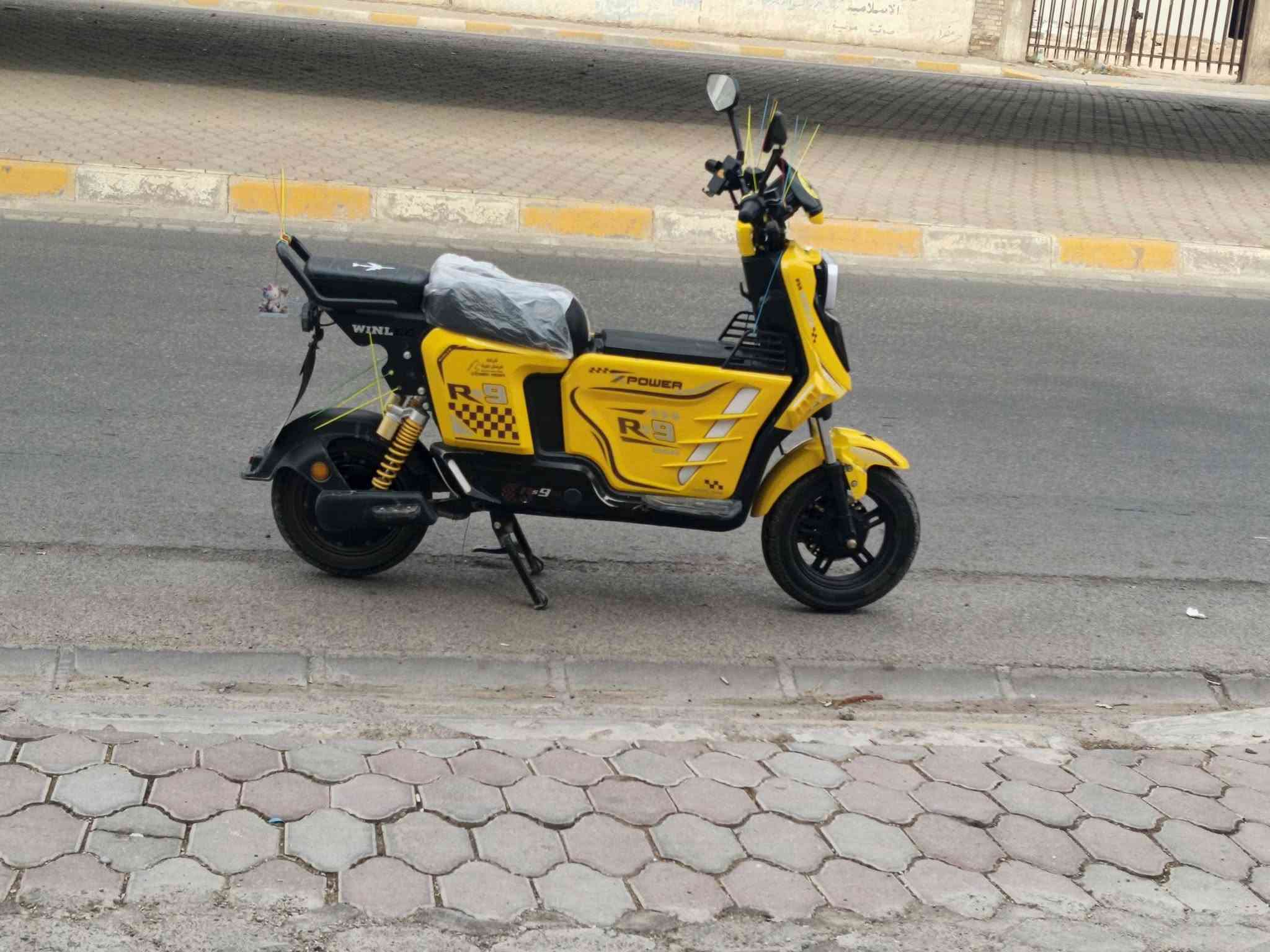 دراجه آر تسعه أم صندوق لبيع سعره 650بها مجال مكان كركوك
