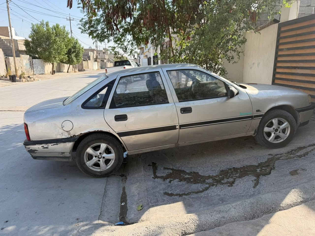 اوبل فكترا ١٨ رقم كركوك  كل بشرط محرك كير  كهربايت مظبوط    *********** كركوك, العراق
