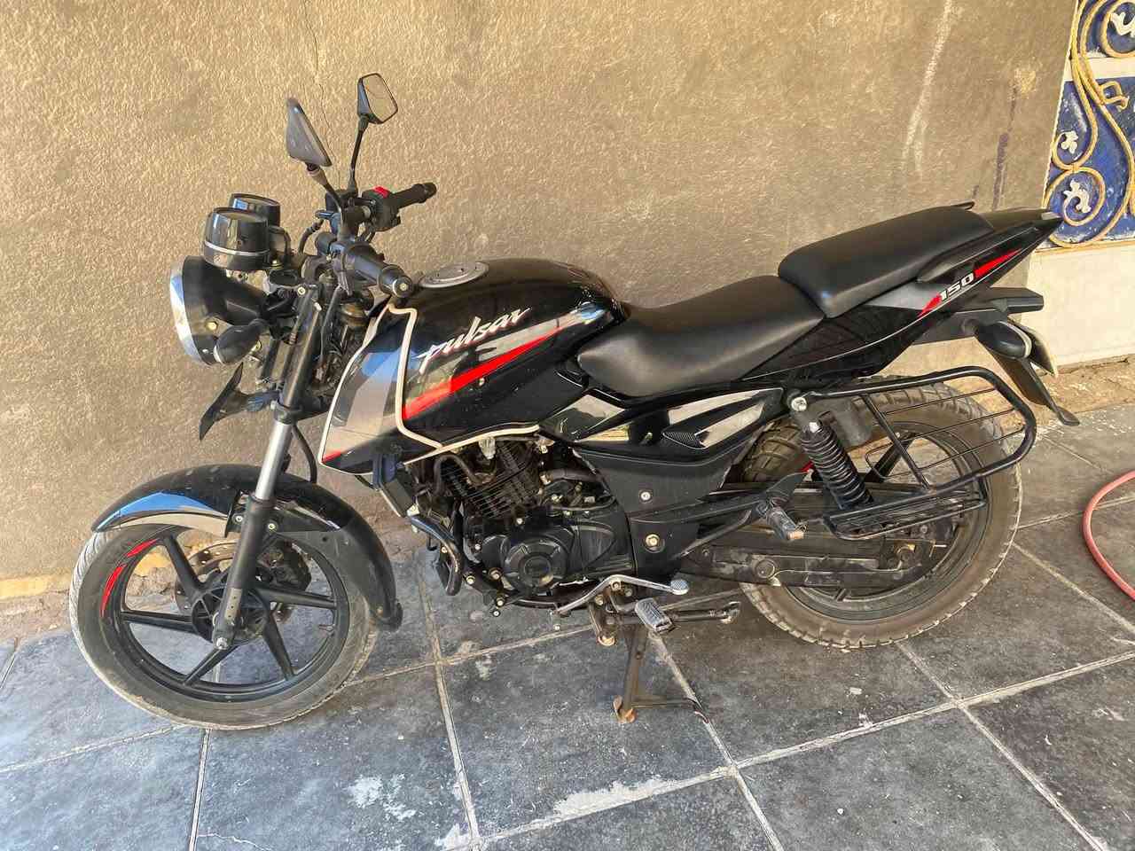 سلام عليكم بوكسر شبح مديل 22دراجه شغله من كلشي ليت علي ناصي رماش شاير بك ليت علي ناصي دبل اشاره سالف هندر دبل خلفي امامي يعني ولا ربع ذب عليه فقط بوشه مبدله لأصليه وكاله هاذا رقمي وشراي يدلل دلال  ملاحه دراجه ما غسله /***********
