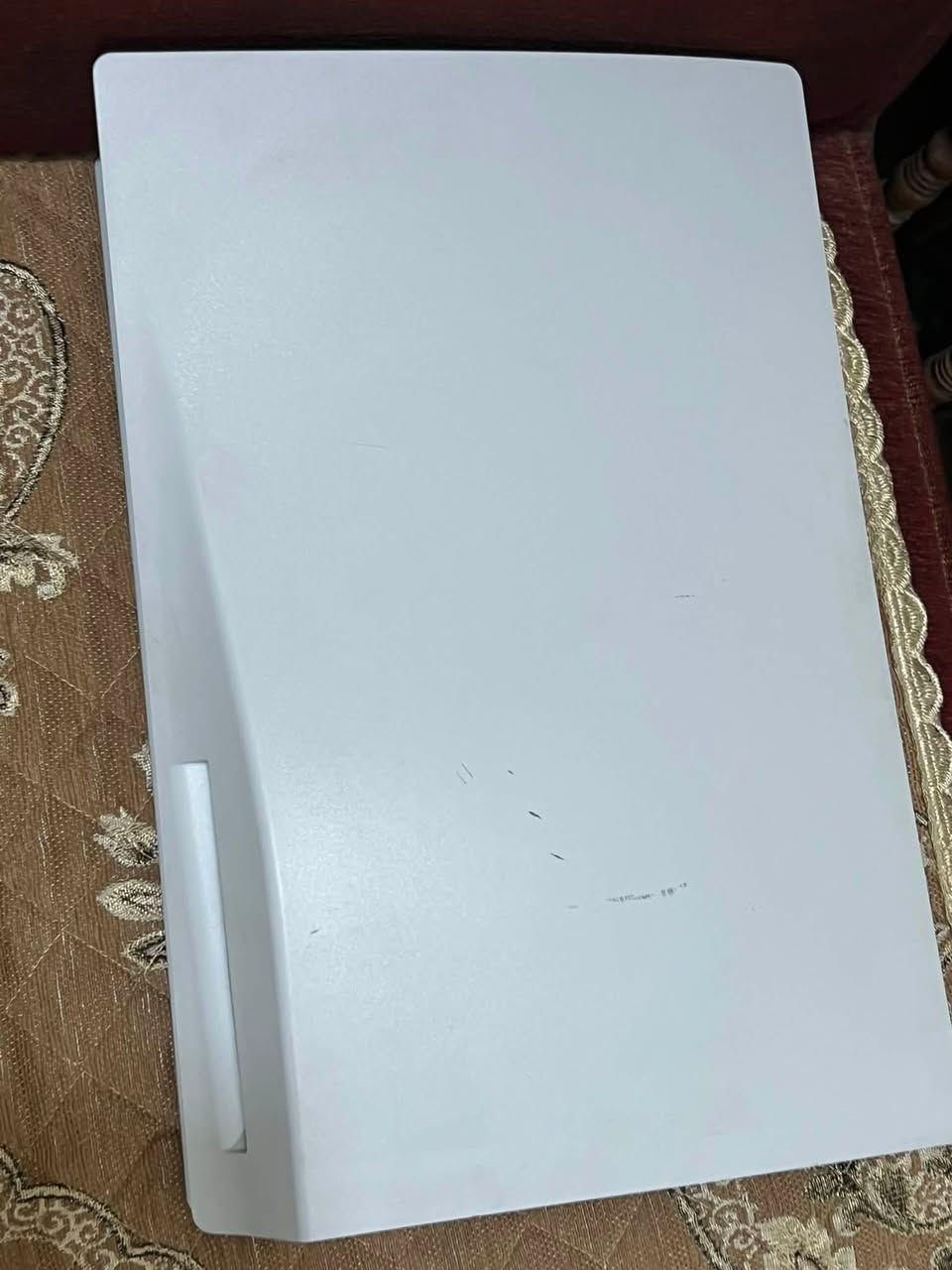 السلام عليكم بلي فايف فات  ويا الاقراص ويدتين وكامل ملحقات البلي نضيف ما مفتوح ولا اي شي تجي تفحص ذاكره 825 ويا كارتونه وكل شيء معروض بل صوره قفله 750 لحد يتعامل رجاء ***********
