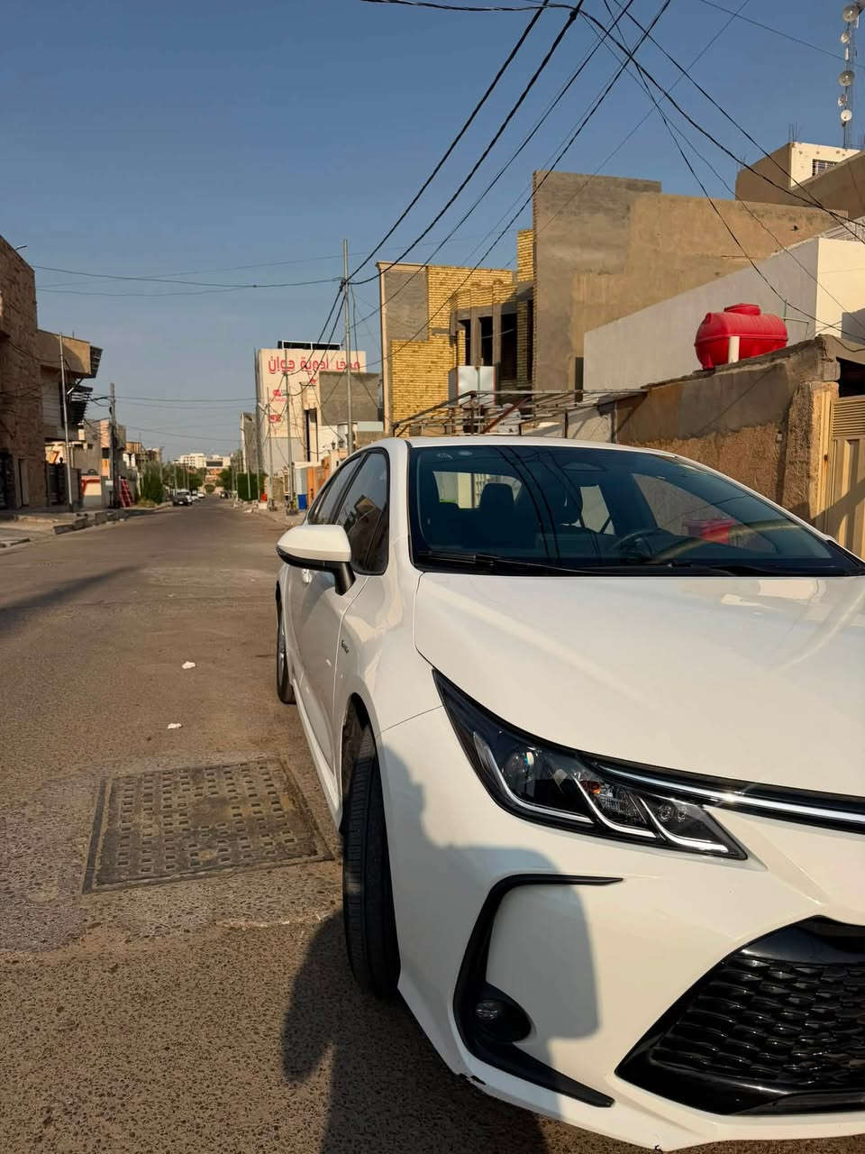 السلام عليكم 

كورلا هايبرد 2025 مكفوله ماعدا بي دي ار بسيط وشخط بسيط بالباب 

مواصفاتها المعروفة داخل جلد اسود بصمة وفتحة وتثبيت سرعة والخ… 

ماشيه 12 الف و700 كيلو السعر 160 وبي مجال بسيط 

مكانها بغداد الكرخ 

تواصل ***********
