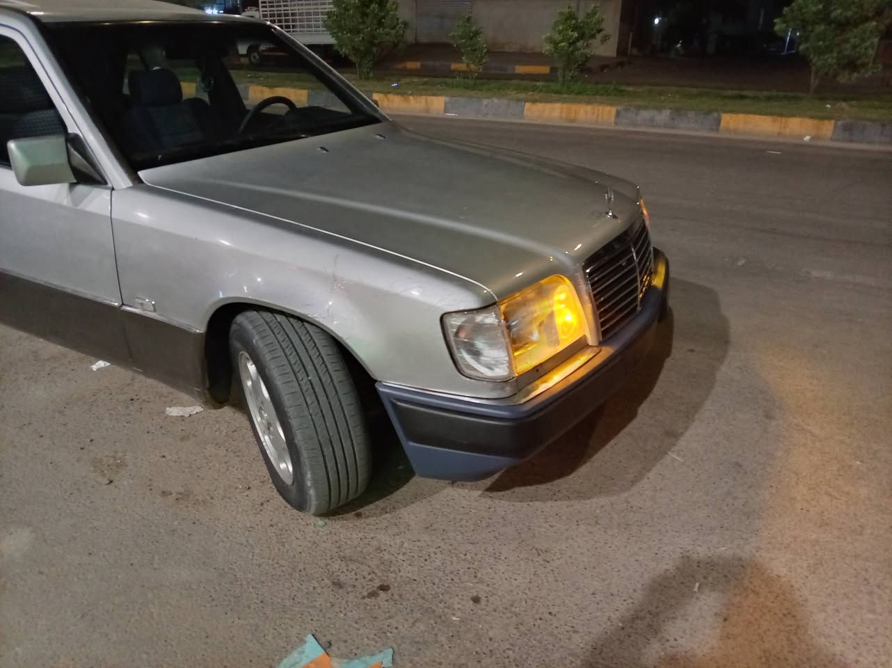 السلام عليكم للبيع مارسيدس 320بيبي دب موديل ٩٣ سياره جاهزه گير محرك كهربائيات كلها جاهزه سياره مرشوشه عام بدون ضربه قطرة معجون مابيها قطرة خياس مابيها قواعد دبلات بلاديه محرك خراطيم رقم كركوك تحويل مباشر السعر ٧٠ وبيها مجال بسيط العنوان الضلوعية ***********
