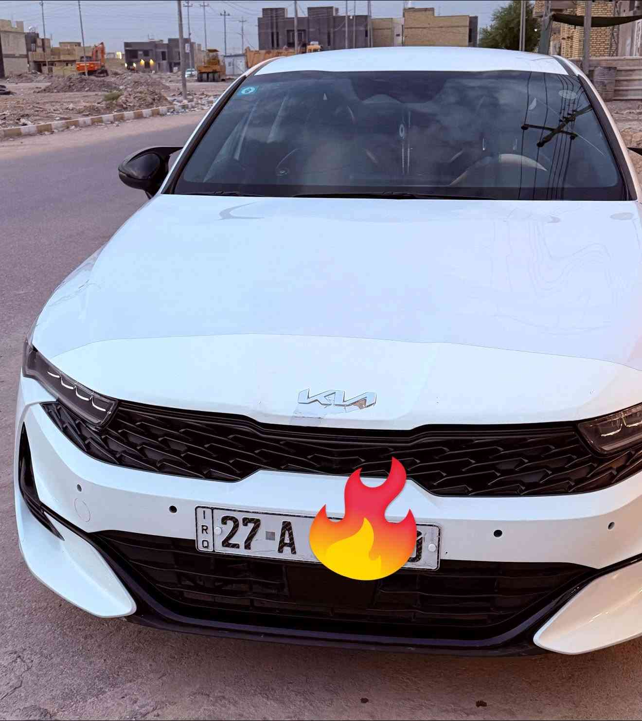 السلام عليكم سياره مناسبه 
كي فايف امريكي موديل 2022 للبيع . 
حره بأسمي 
ماشية 50
محرك 1600 تيربو 
مواصفات السيارة جي تي لاين فول ماعده فتحه .
.
حادث السيارة تبديل قطعة وحدة قبق الجنطة . 
السيارة جاهزة من كلشي . وجديدة .

مكان السيارة الناصرية مركز .

للاستفسار رقم الهاتف . ***********صاحب السياره 
مكلف بالنشر
