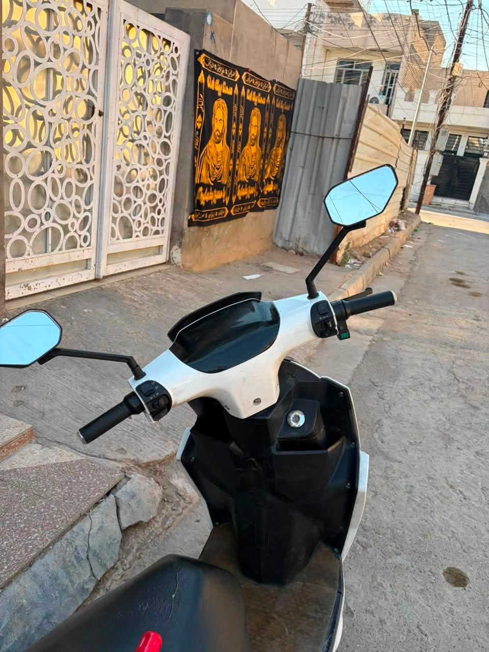دراجة mtr ملف 2000 بطاريه نص عمر ماخذها من مؤيد طيارة الشراي يتصل مكاني الزعفرانيه
***********
