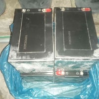 بطاريات للبيع العدد( ٤ ) السعر ١٠ الاف دينار العنوان بغداد الخطيب قرب ...