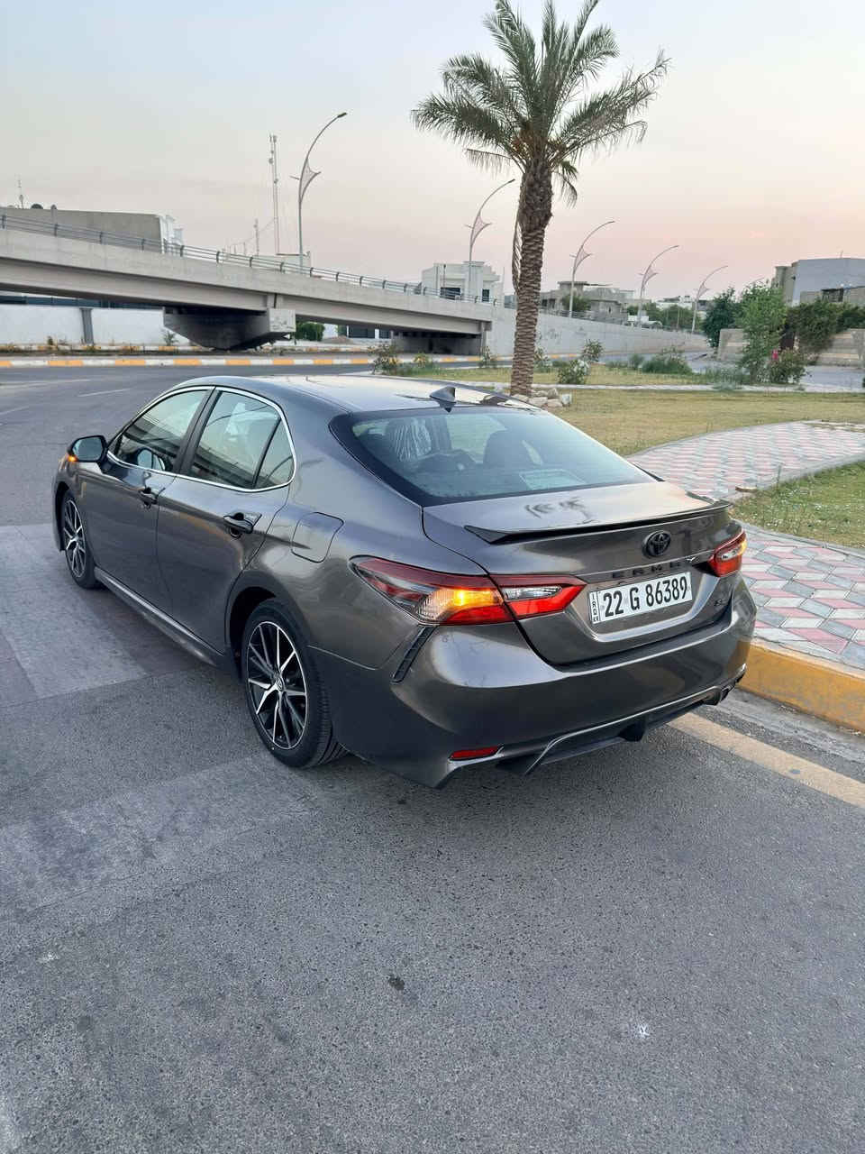 للبيع 
سعر مناسب تويوتا كامري SE موديل 2023 سياره بي 5 قطع اني ابيع احزام بدوم تكمه بدون سقف 

✨ لون نفطي  لامع

✨ ممشى ٦٠ ألف فقط 

🔹 شاشة كبيرة🔹 

🔹 

🔹 كاميرا 🔹 

🔹 مقود كهربائي

🔹 شفتات خلف المقود

🔹 إشارات بالمرايا الجانبية

🔹 مقاعد جلد أسود

🔹 دركسون جلد بخياطة مميزة

🔹 تحديد مسار

🔹 نظام مانع تصادم

🔹 رادار أمامي

🔹 ABS

🔹 نظام مانع انزلاق

🔹 أوضاع قيادة (Normal - Eco - Sport)

🔹 GPS

🔹 مصابيح زينون عدسات عالي وواطي

⚙️ محرك 2500cc مرغوب ومكفول مع ناقل الحركة

سيارة نظيفة جداً وجاهزة للفحص.

السعر : 151 وبيها مجال للشراي رجائا مو شراي لا تخابر 

مكان سياره كركوك ***********
