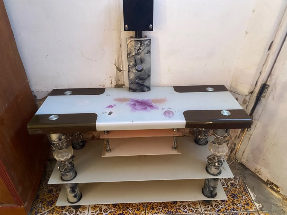 متوفر ميز بلازمه الحجم الكبير للبيع الشراي علق او مراسله عبر الواتساب***********
