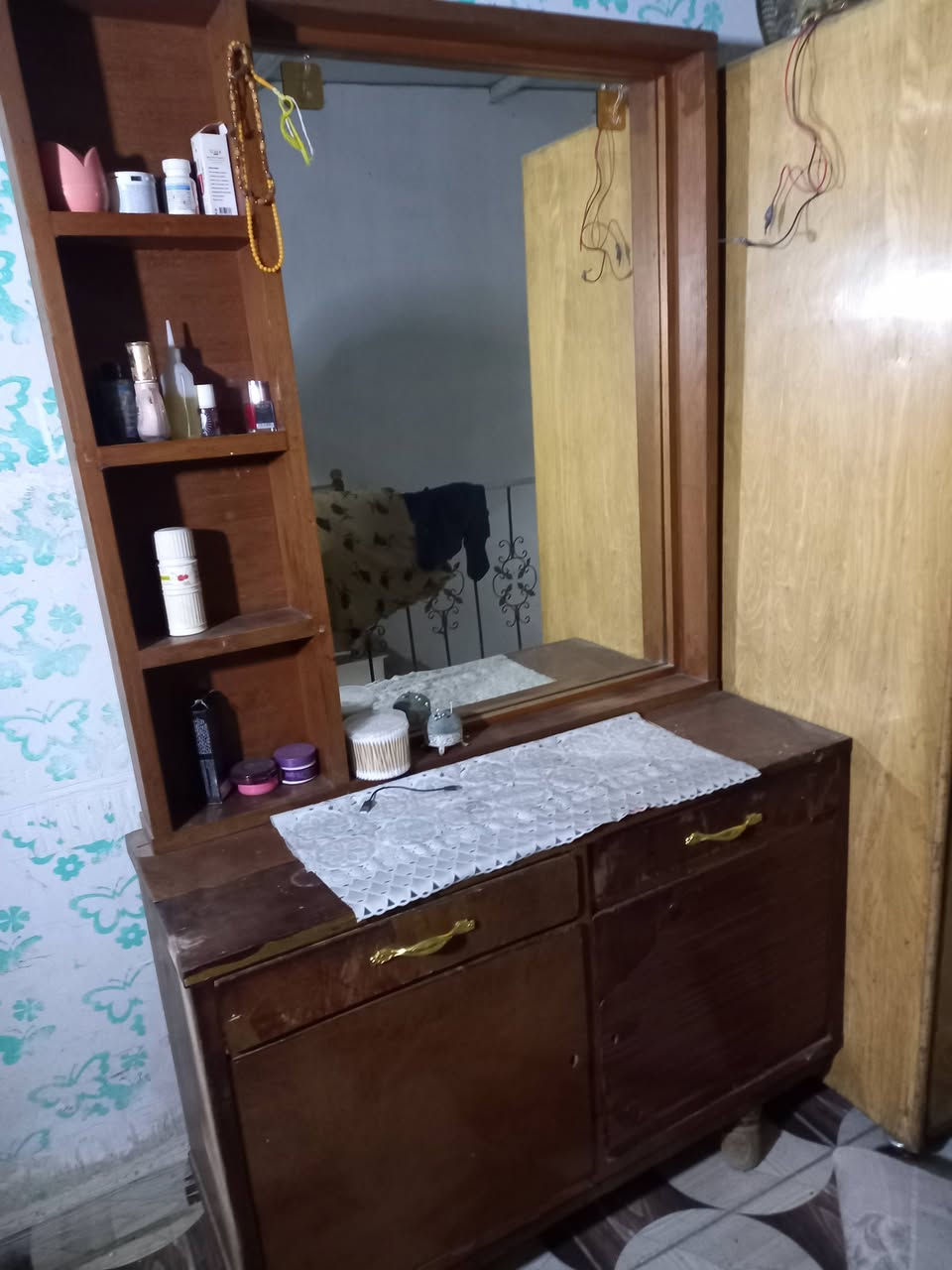 كنتور للبيع وميز توليت وزاويه قيم بما يرضي الله تواصل وتساب *********** العنوان بوب الشام
