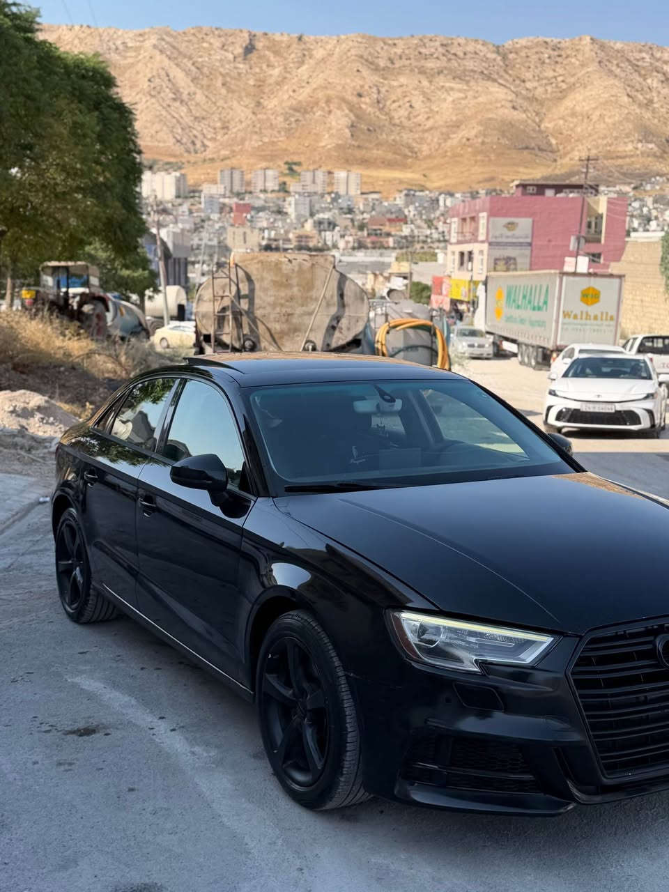 اودي a3 مواصفات فول فول بانوراما
رقم سنوي جدي سياره ب نافي منه 
تحويل وكاله بشرط محرك جديد 
4 قطع بئ داخلي بئ ارباك بشرط 
سعر 102 $
مليونك غرامه سه ر دي سعري هيت خار 
رقم تلوفون *********** زاخو, دهوك
