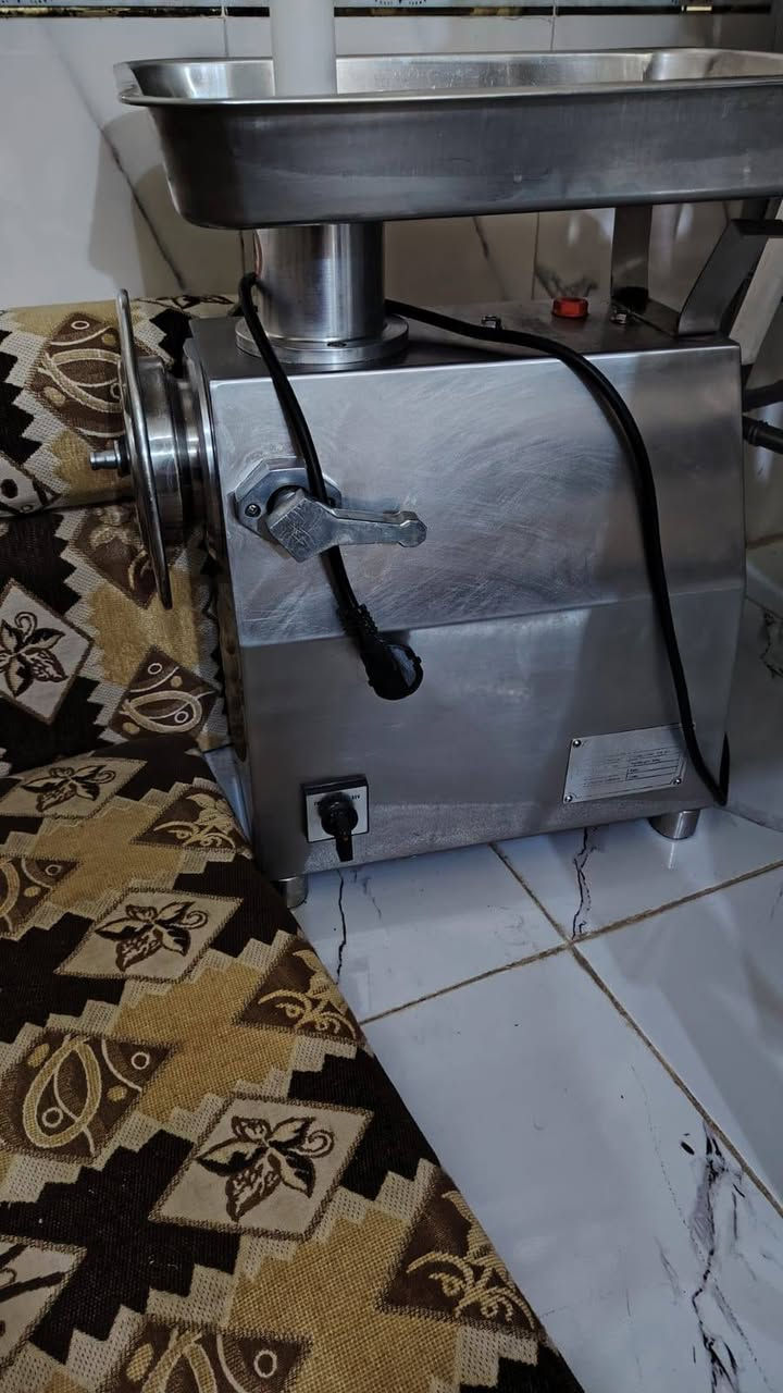 سلام عليكم مثرامه جديده للبيع
***********
