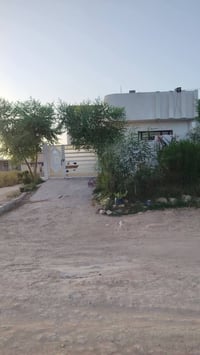 بيت للبيع • ٢٢٠م • حي المعلمين