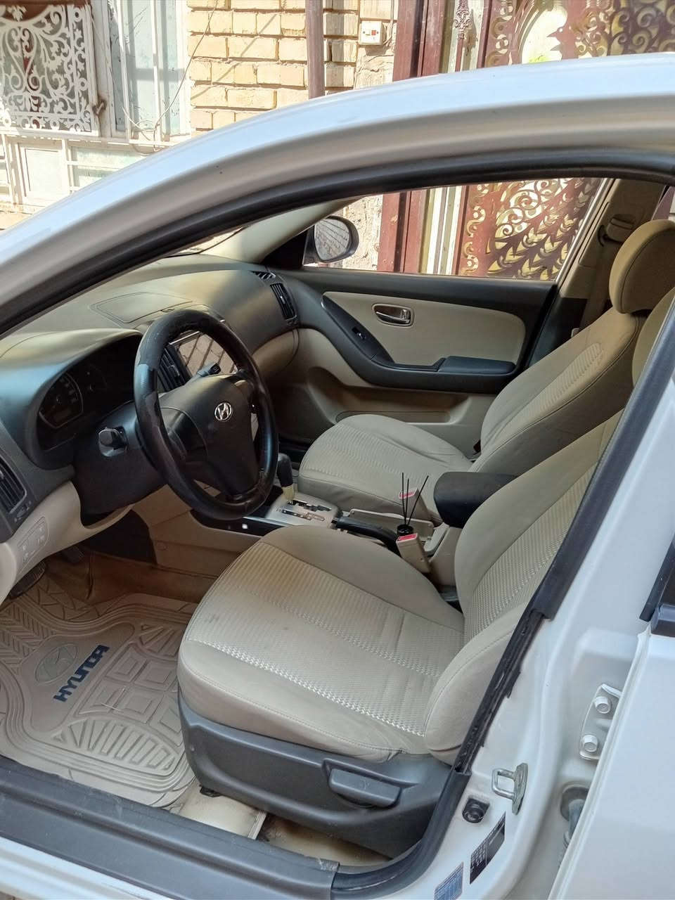 سلام عليكم النترا موديل 11  خليجي مكينه 200 كامل مواصفات فتحه سقف 4دسك شاشه كامره بيهه باردات باسمي تحويل ثاني يوم كير مكينه خير من الله تبريد شغال مكاني بغداد سعر 118  هذا رقم الرقم  ***********
