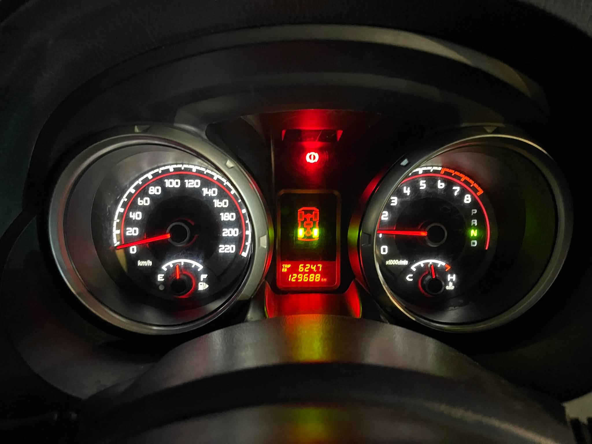 السلام عليكم ورحمة الله 

🚙 باجيرو حبتور 2014 خليجي – فول مواصفات

🔹 فتحة سقف
🔹 6 سلندر
4X4🔹
🔹 داخلية جلد
🔹 كراسي كهربائية
🔹 7 راكب
🔹 إشارة بلمري
🔹 مرايات شفط
🔹دمام 
🔹منضومه زنون 
🔹كشافات ضباب 
🔹 جاهزة للأخير
🔹 كير ومحرك وتبريد حدادة
ما ناقصها شي، والسيارة جاهزة للاستخدام

📍 مكان السيارة: بغداد تحويل مباشر 
📞 للاستفسار: ***********
