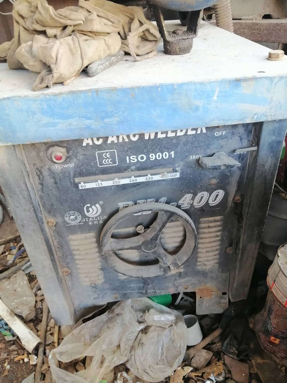 لبيع مكائن لحيم سعر الواحد 250رقم***********
