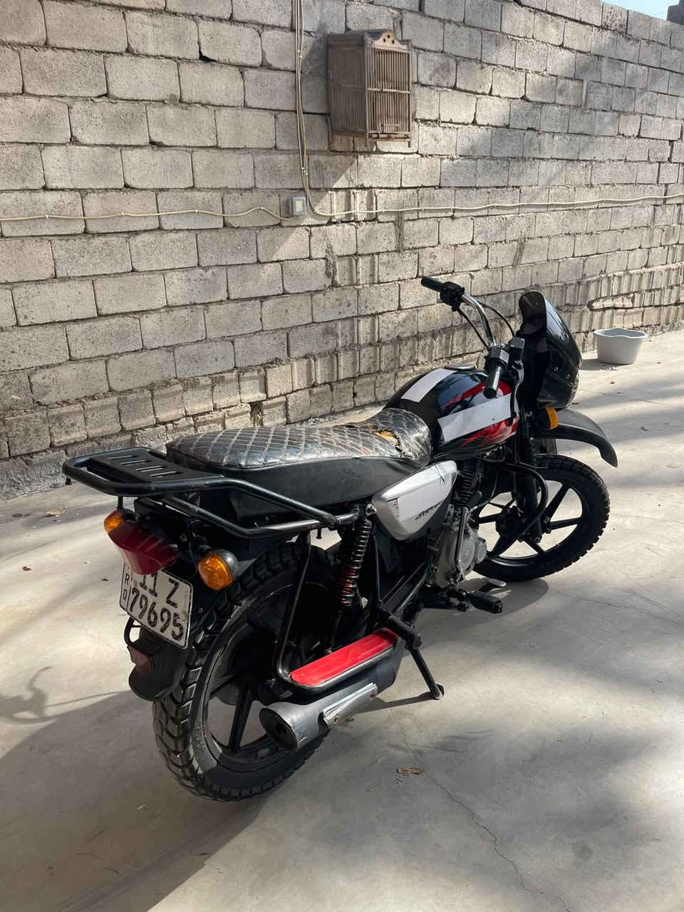 دراجه بوكسر للبيع
موديل22
رقم بغداد سنويه بسمي
مكينه مجفته شركه 
سعره مليون و 950
مكاني بغداد الزعفرانيه 
رقمي ***********
