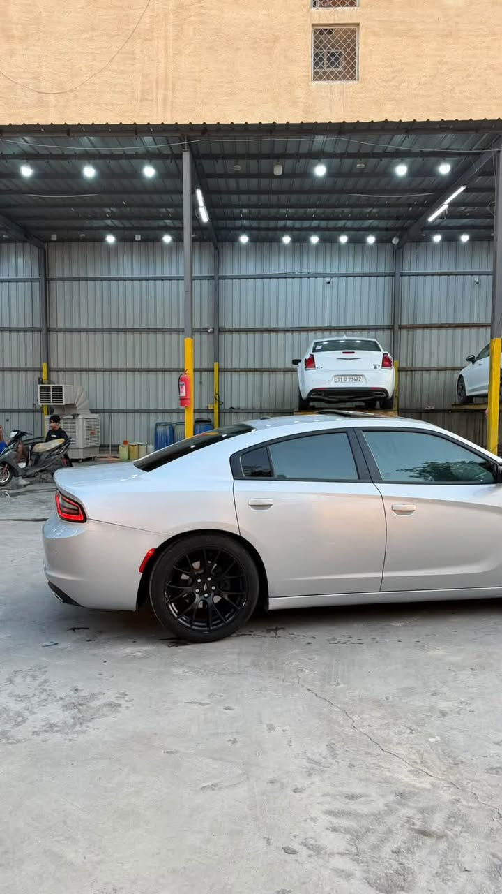 دوج جارجر 2020 SXT PLUS فول مواصفات
رقم بغداد بأسمي  تحويل ثاني يوم 
♦️تقرير غرق  تعمل وتسير في امريكا  صار بيه صبغ في العراق جاملغ خلفي ايسر والباب الخلفي الايسر كلير  اثر شخوط بدون حادث شرط الفحص وملاحظات بسيطه بيها♦️
🔹كشنات حضن
🔹كشنات كهربائي
🔹كشنات تدفئه تبريد
🔹شفتات ستيرن 
🔹خزن ميموري 
🔹ماشيه 75mi
🔹بجم كبس 
🔹بدون ايرباك
فتحة سقف 
مكان السياره ناصريه مركزالمدينه
السعر 230 بيه مجال حك الجيه
***********
