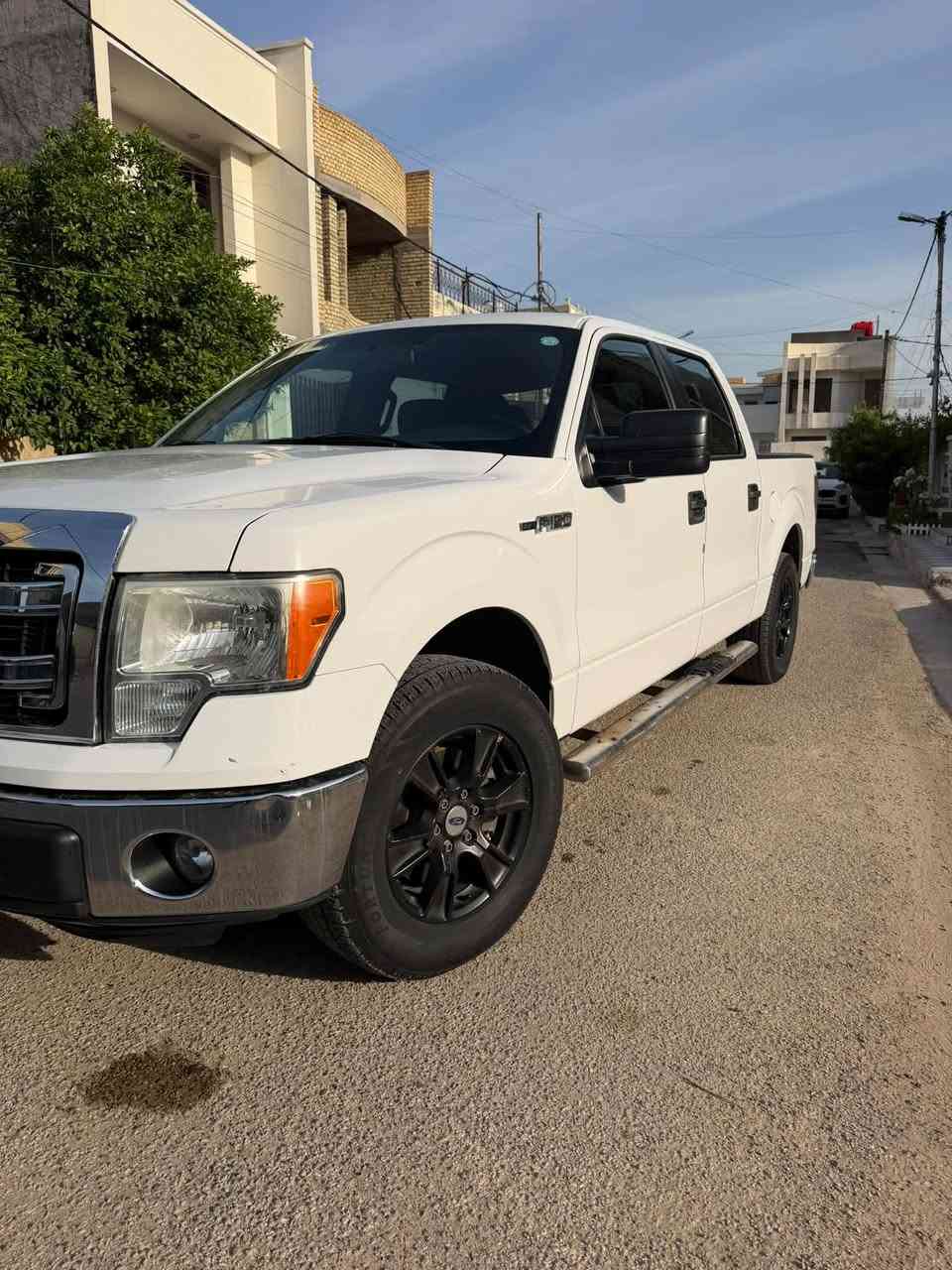السلام عليكم فورد f150 موديل 2013 خليجي شركه نيفا كفاله عامه كير مكينه صدر كله كفاله تبريد نقص كمبريسر من توكف يبوخ 8سلندر مكينه 5000 السعر (130)للبيع او مراوس وبيها مجال رقم اربيل بسمي السياره للاستفسار اتصل ع الرقم ***********
