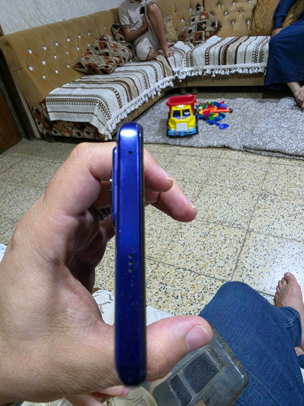 ريلمي جيتي نيو٣ • شحن ١٥٠ واط • ظهره مفطور