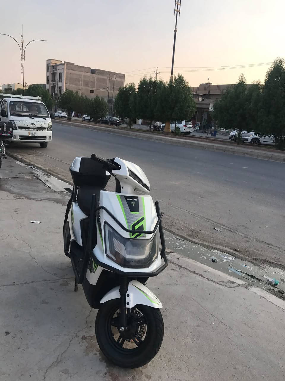 للبيع دراجه شحن موديل 25 كامله من كلشي وما مضروبه ابد
الدراجه نضيفه مصارلها جم شهر من اخذتها وقويه صارلها فتره من متروكه ولكيت بطاريه ضاربه وحده منفوخه بس متأثر على اي شي بيها وشرط الفحص البطاريات يقرن 9ونص كلهن نضيفات السعر 750وبيها مجال 
واتساب ***********
اتصال 0‭785 910 7221‬
مكاني الفلوجه حي الشهداء
